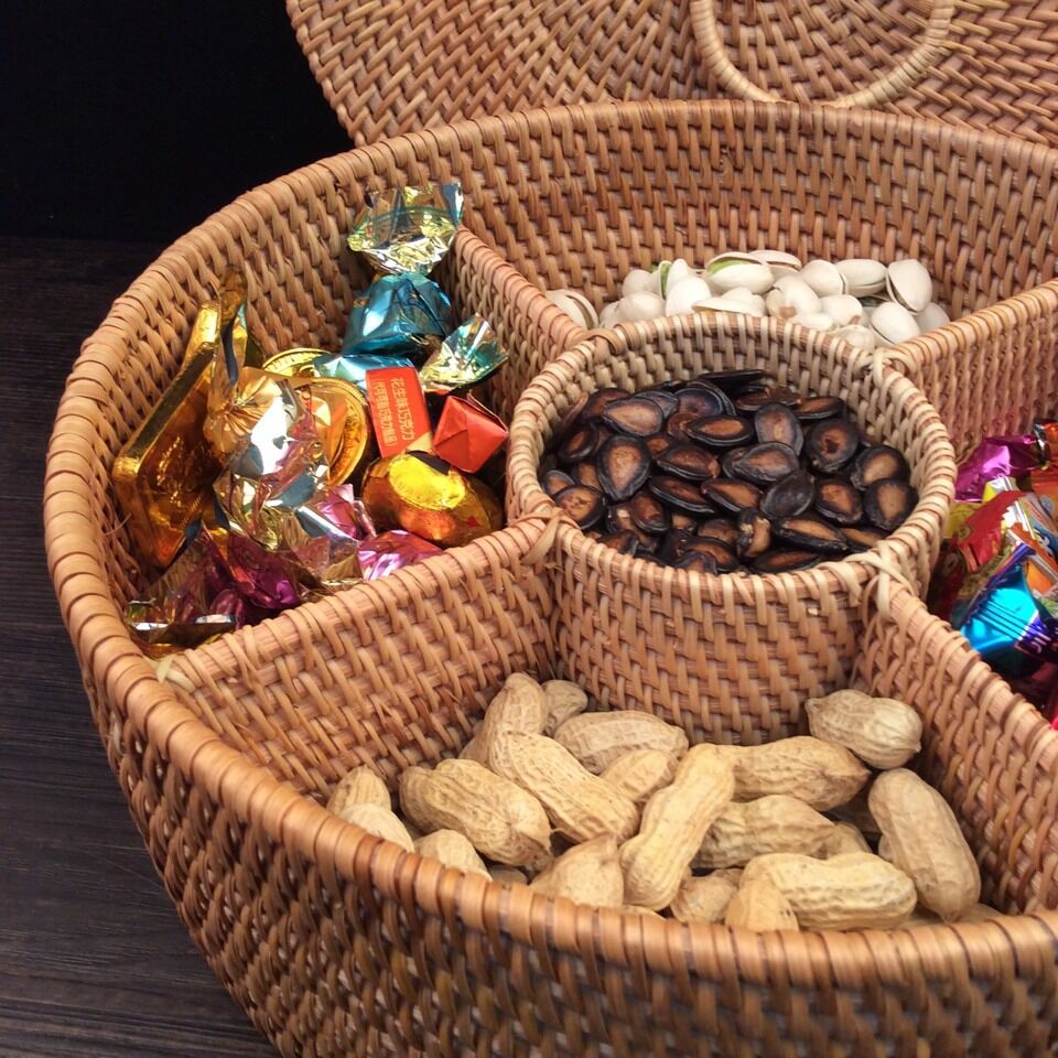 Handwoven Rattan Fruit & Storage Basket – Natural Autumn Style