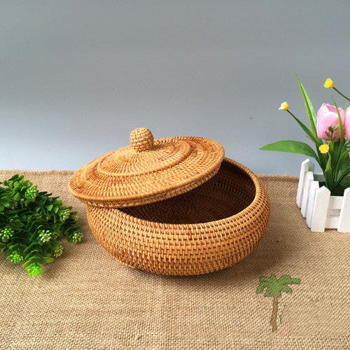 Round Rattan Wicker Basket with Lid – Handwoven Multi-Purpose Storage Tray