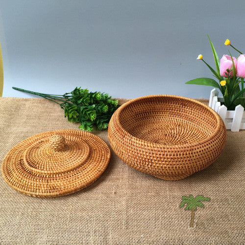 Round Rattan Wicker Basket with Lid – Handwoven Multi-Purpose Storage Tray